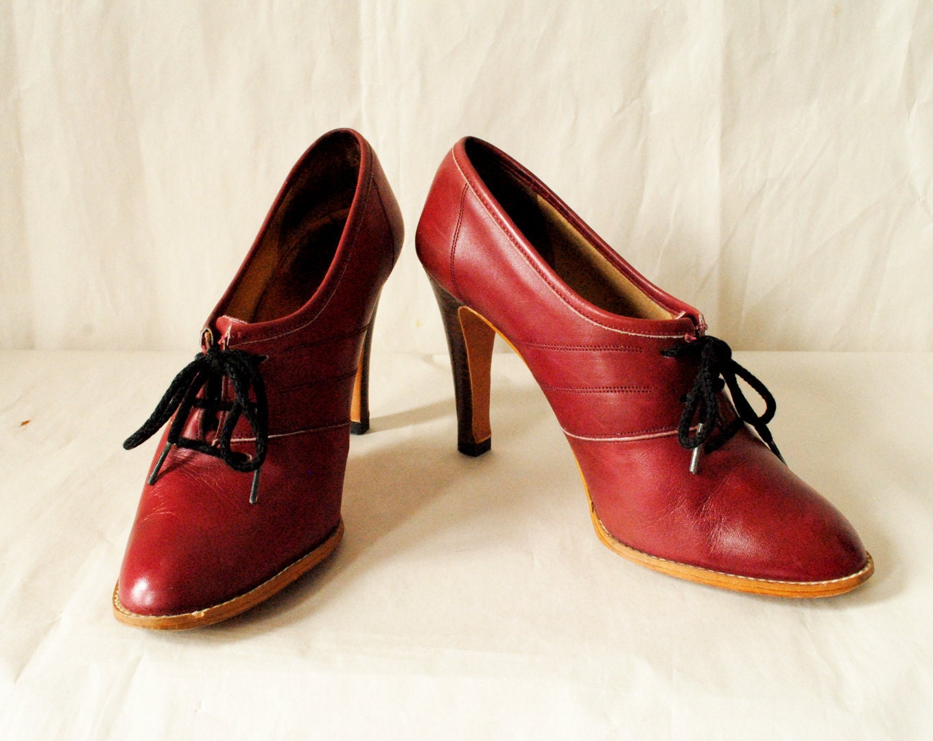 Vintage Platform Oxfords Size 8.5 Oxblood Leather Lace Up Wood Heels
