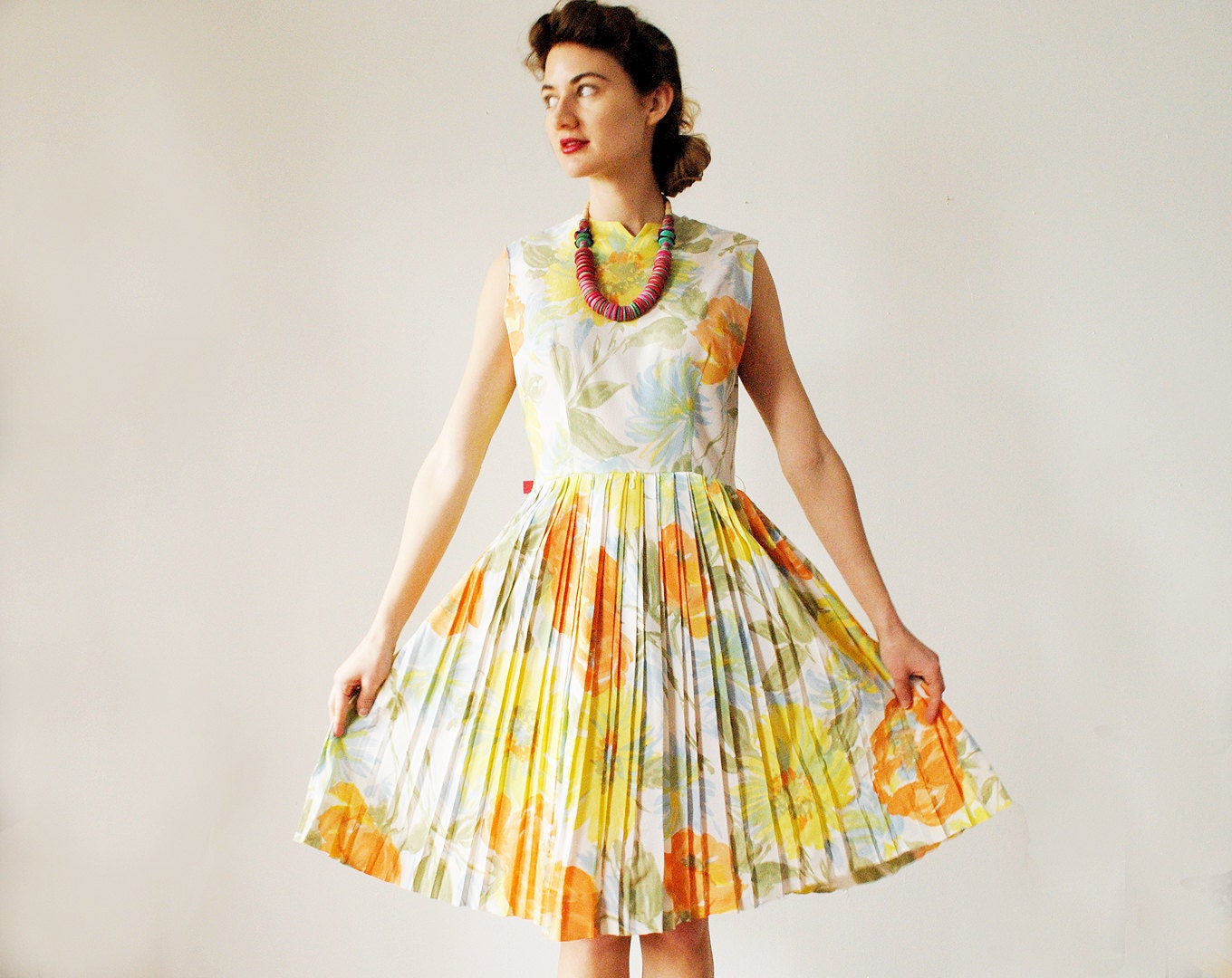 Vintage 1960s Floral Dress Full Skirt Medium
