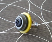 Eclipse Vintage Button Ring in Yellow, Gray, and Black