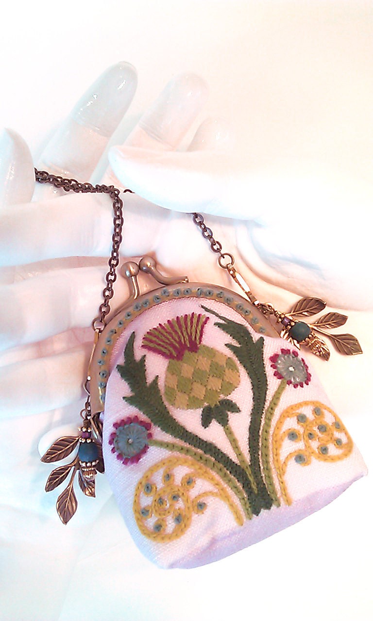 Kit : Thistle Coin Purse Crewel Embroidery Project