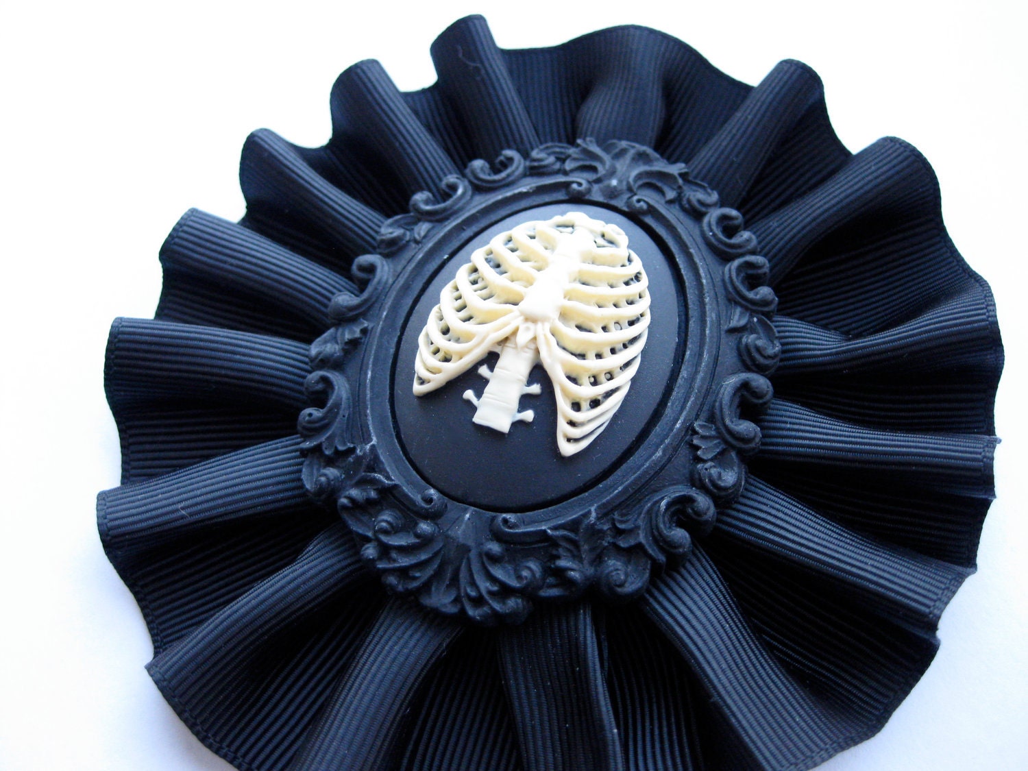 Anatomical Rib Cage Hair Fascinator & Brooch - Black