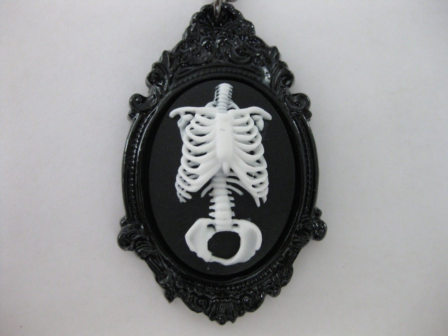 Anatomical Skeleton Rib Cage Cameo Necklace - White Baroque