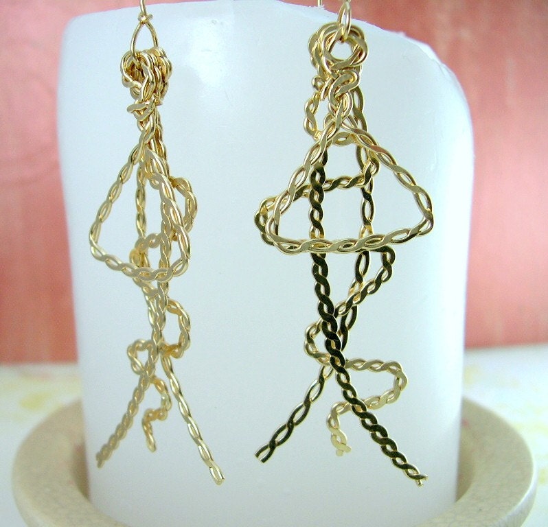 Earrings Gold Filled, Hammered, Wire Wrapped, Twisted Wire, Handmade, 14 kt Gold Filled, Custom Made Earwires, Dangle Earrings