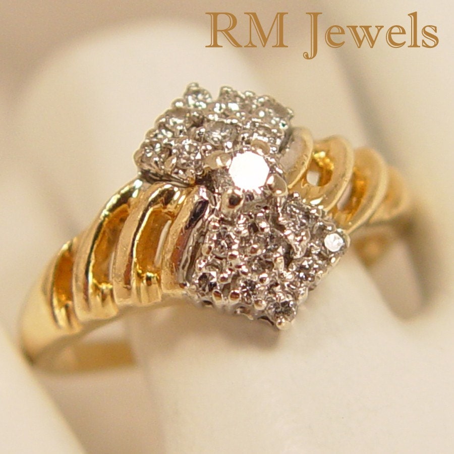 Bowtie Sparkler - Vintage Diamond Cluster 14Kt Gold Ring
