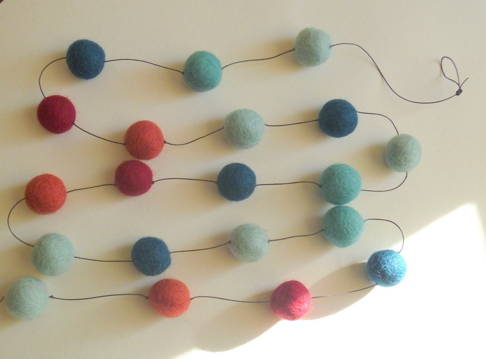 Fresco felt ball garland in blues and reds - 20 felt balls in aqua blues and brick reds - 4 ft long