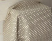 A Yard of White Dots on Linen Blended, U1036