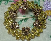 Vintage 1960s CROWN TRIFARI Yellow/Amber Rhinestone Brooch (B-1-5)
