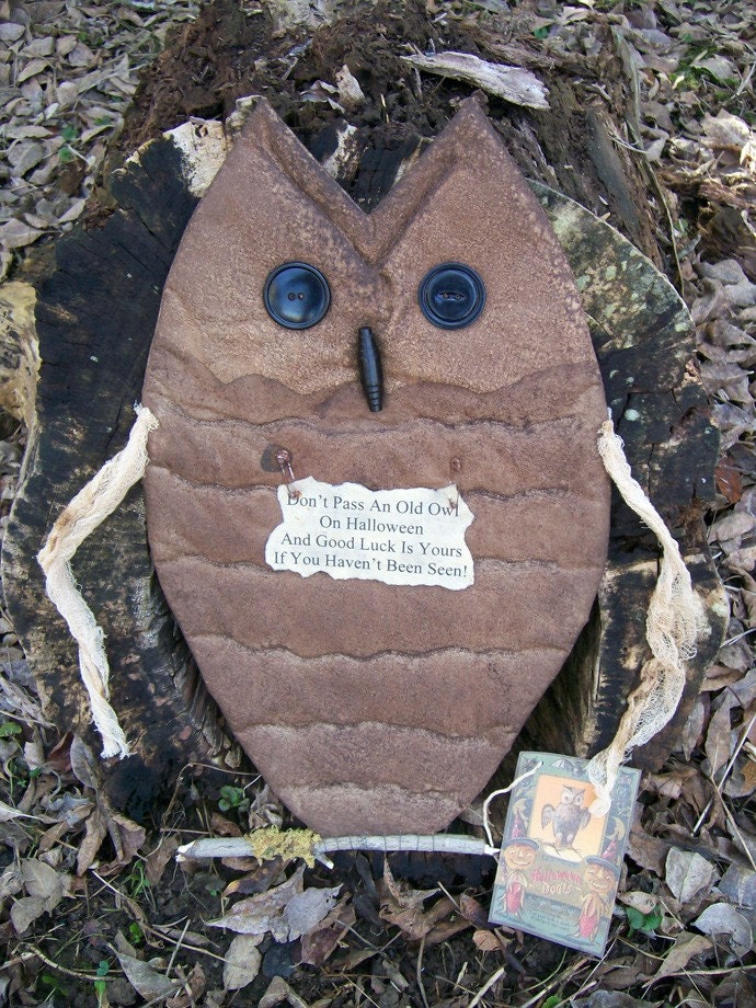 Primitive Folk Art Owl Bird Door Doll Hanger - Wise and Grungy - All Year or Halloween - May be propped up as well.
