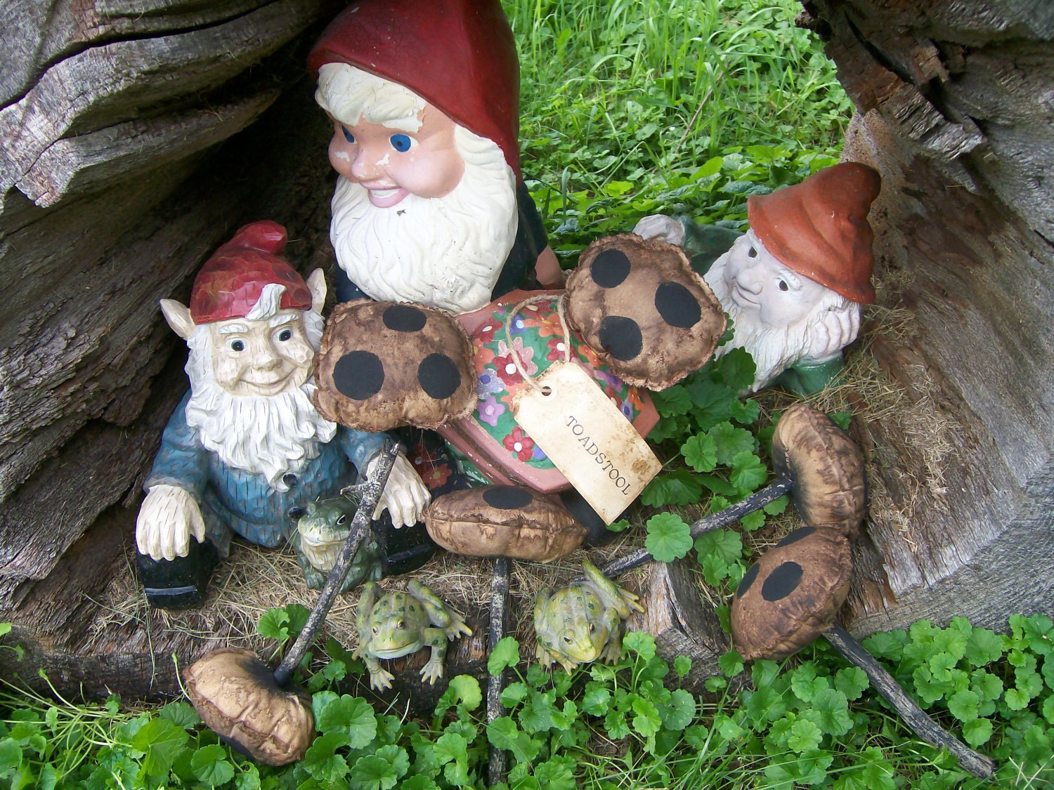 Primitive Folk Art Toadstools - 6 Mushroom Bowl Fillers