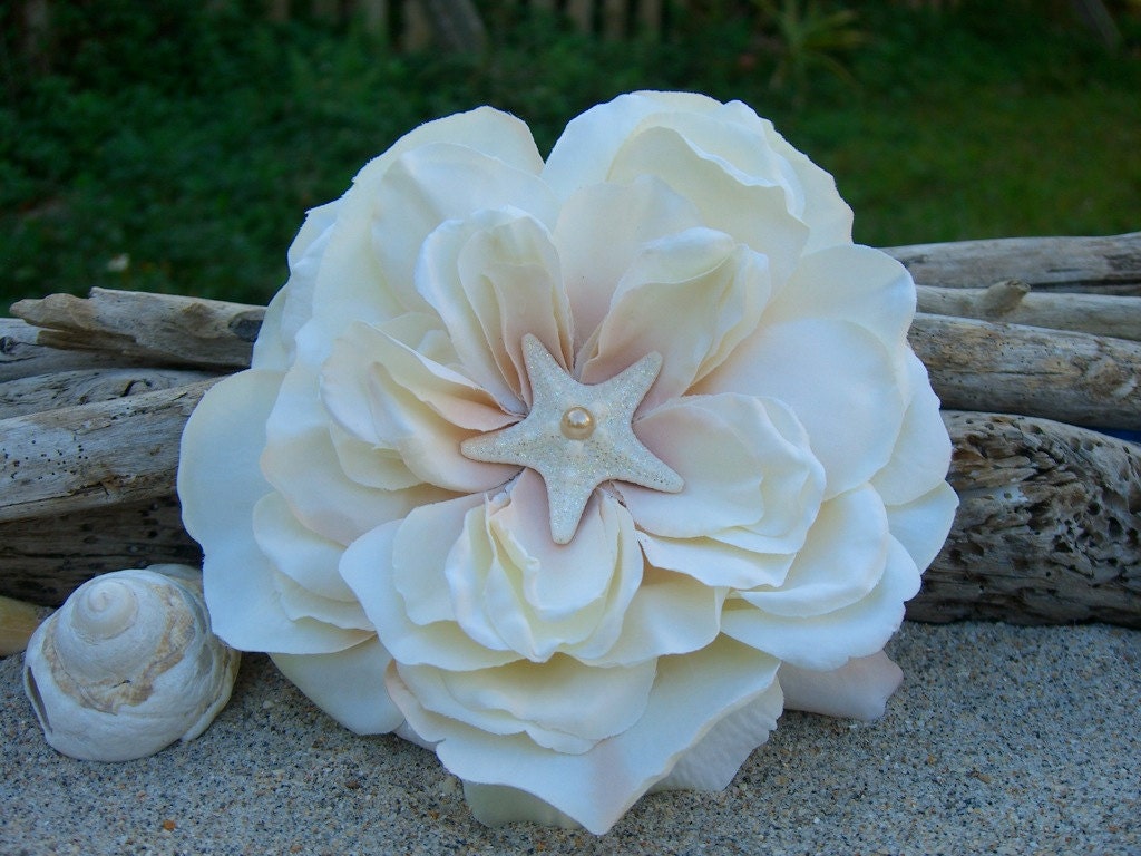 Starfish Beach Wedding Floral Hair Clip or Broach-CREAMY IVORY-Beach Weddings, Bridal Hair Piece, Proms, Elegance, Ivory Weddings