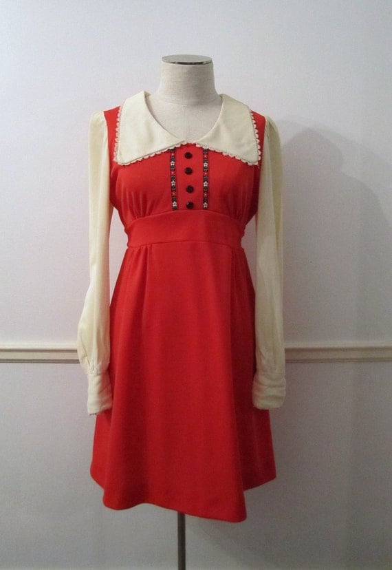 RESERVED FOR KAROLINEMADSEN Red 70s Dress with Cream Collar and Cute Details-Medium