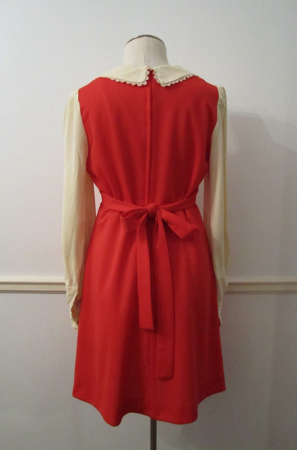 RESERVED FOR KAROLINEMADSEN Red 70s Dress with Cream Collar and Cute Details-Medium