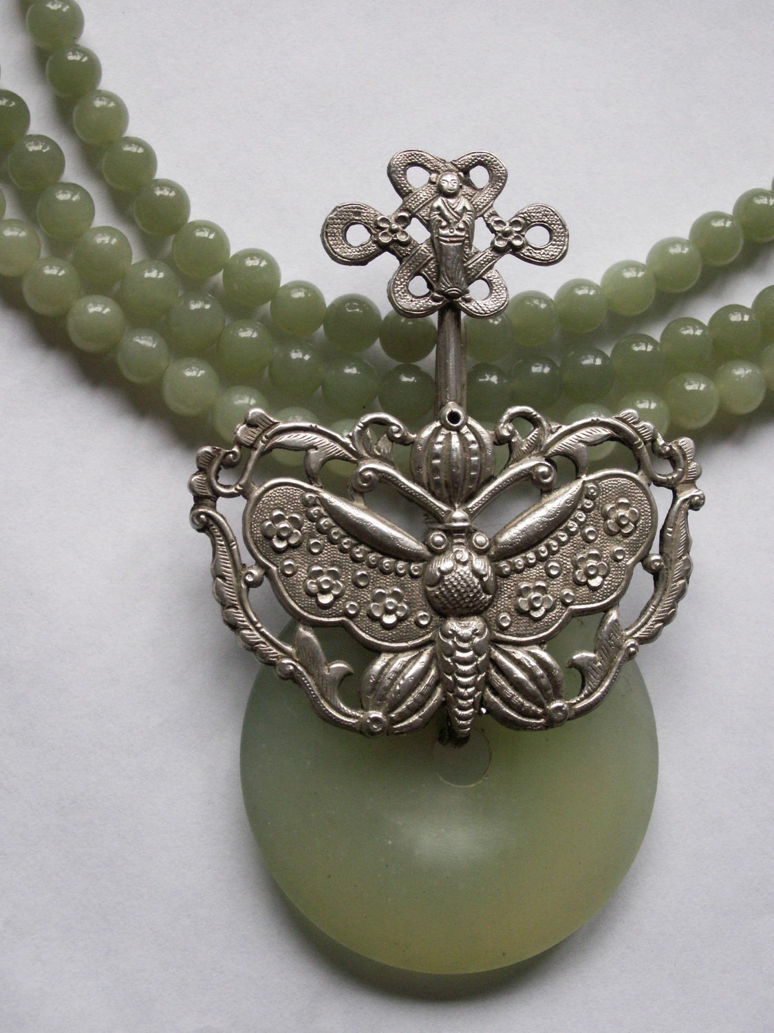 Statement piece - high end necklace - Antique Chinese silver hairpin on antique celadon jade necklace
