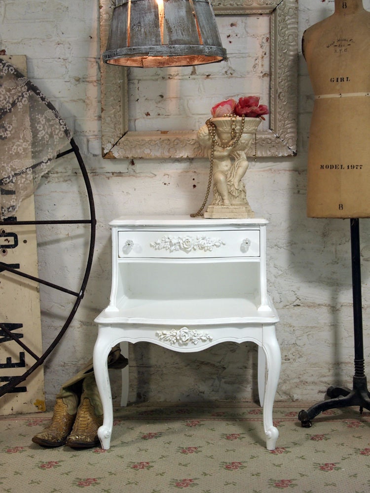 Painted Cottage Chic Shabby White Romantic End Table ENT258