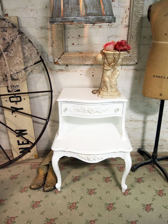 Painted Cottage Chic Shabby White Romantic End Table ENT258