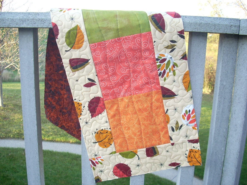 Fall Leaves Tablerunner - FREE SHIPPING