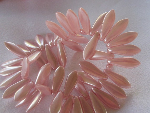 Czech Pink Satin Daggers, 16 pieces