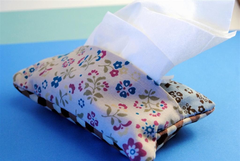 English Garden TISSUE COZY - pouch including tissues