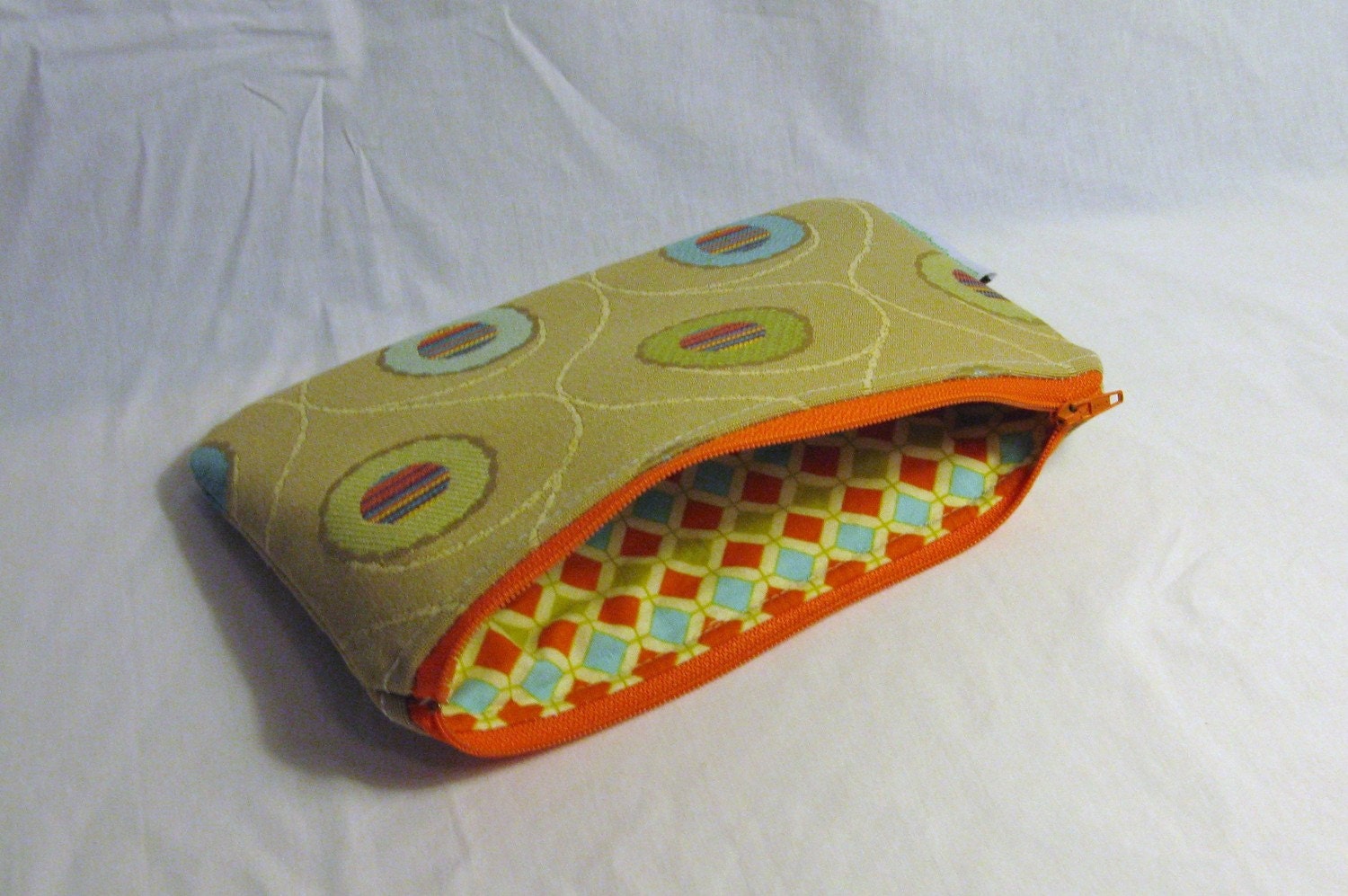 Sample Sale  Clutch - Modern Dots