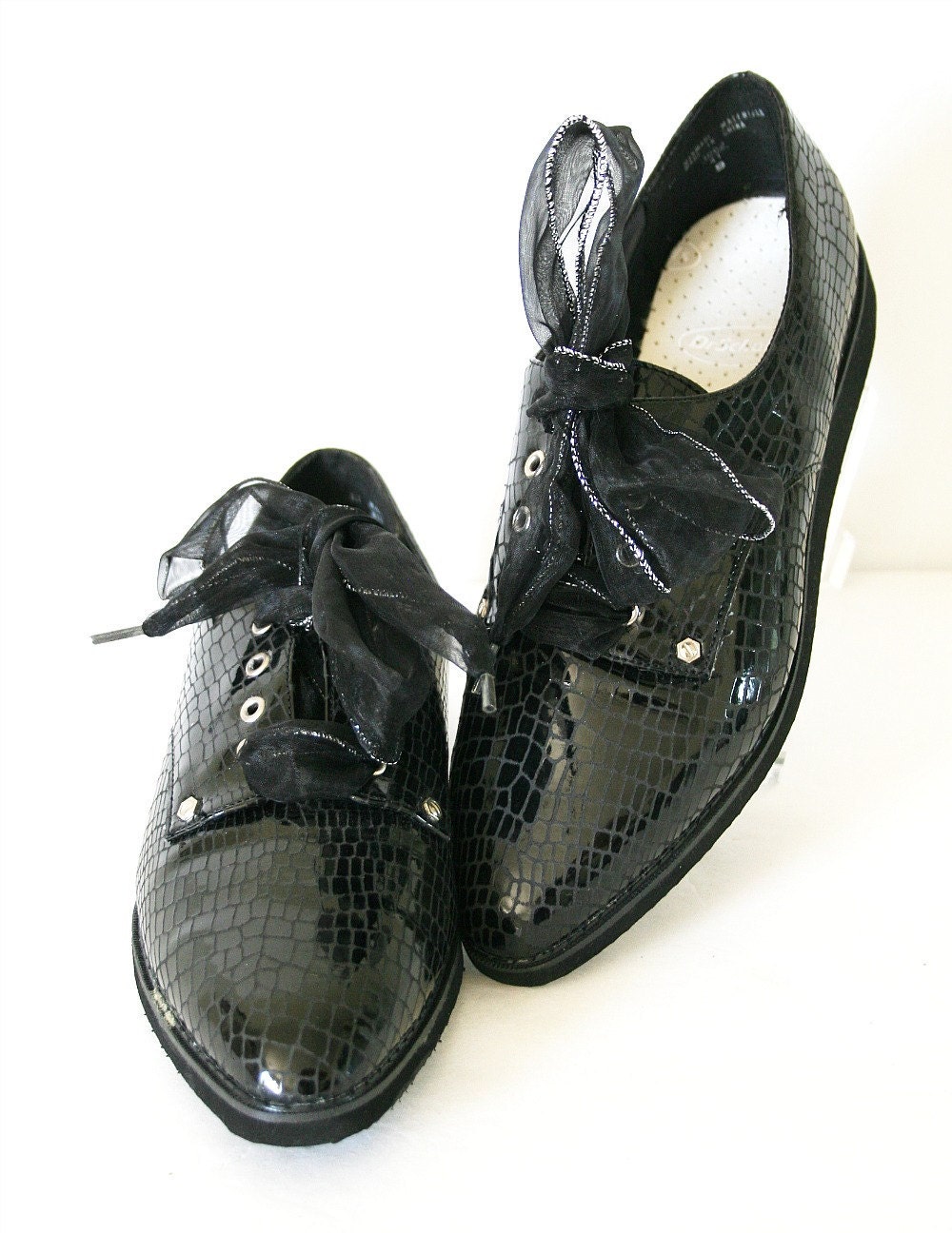 vintage 90s ALLIGATOR patent leather oxfords size 9