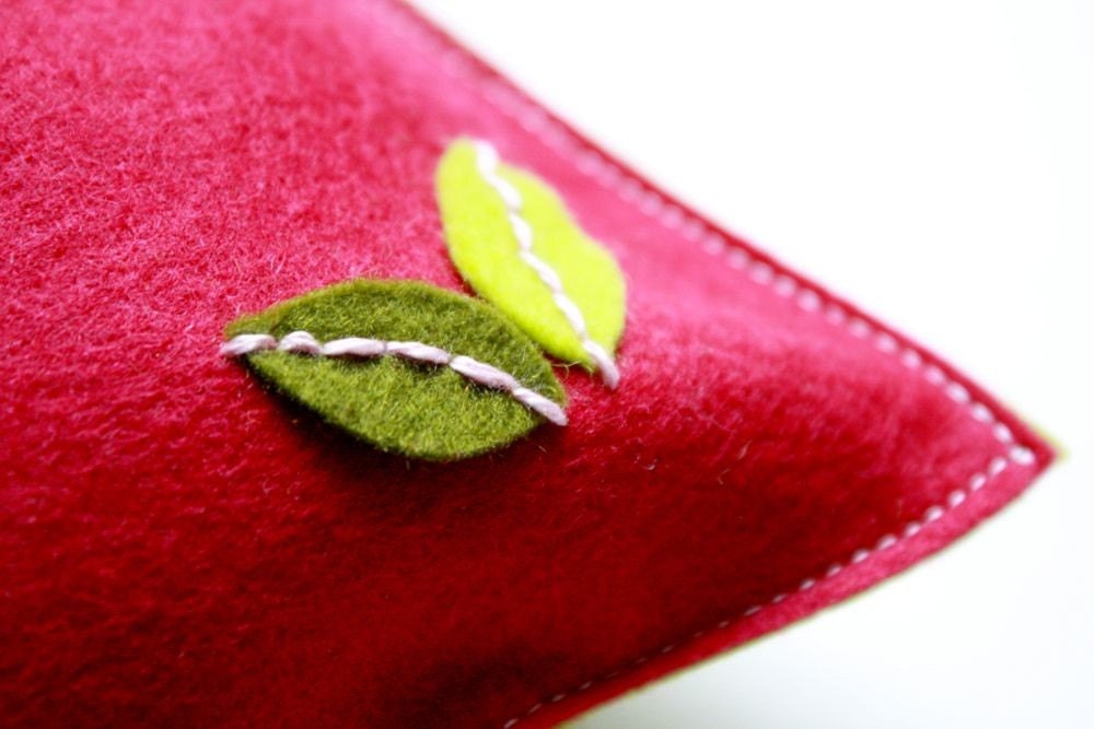 Wool Felt Pouch / Magenta and Green 