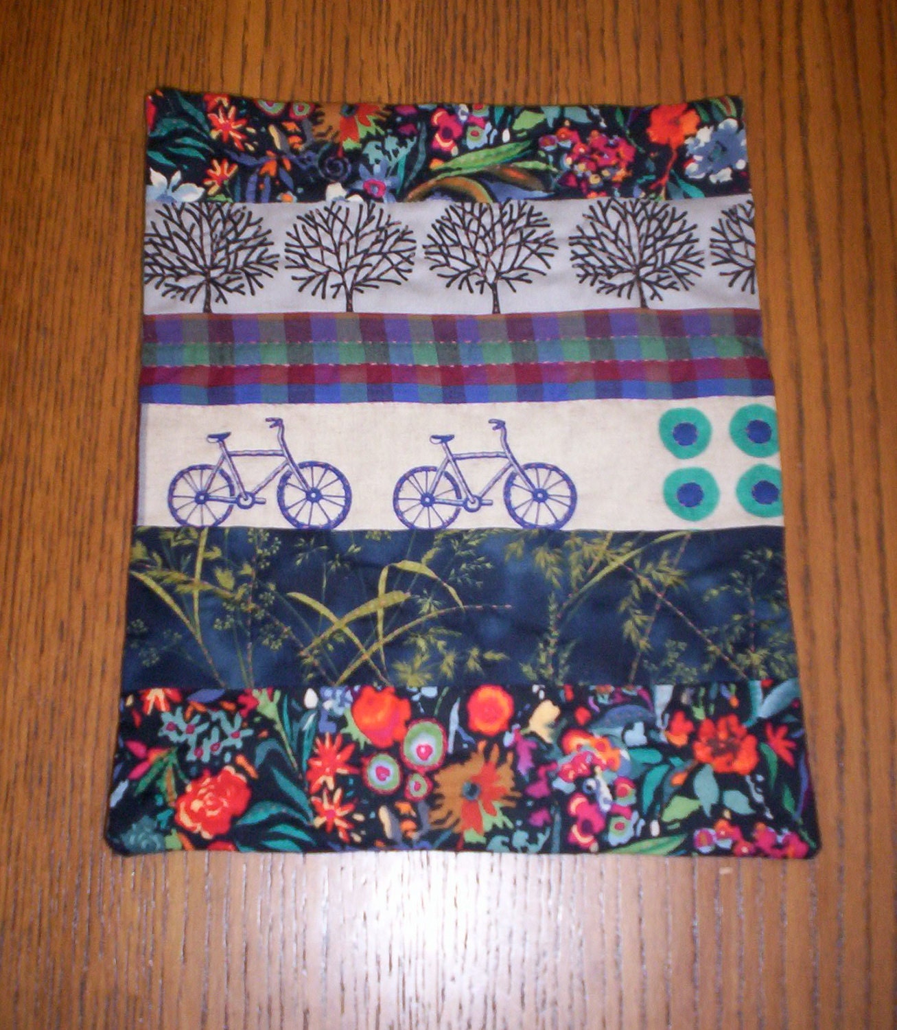bicycle wall hanging, wall art bike, hand quilted FREE SHIPPING in U.S. gift under fifty