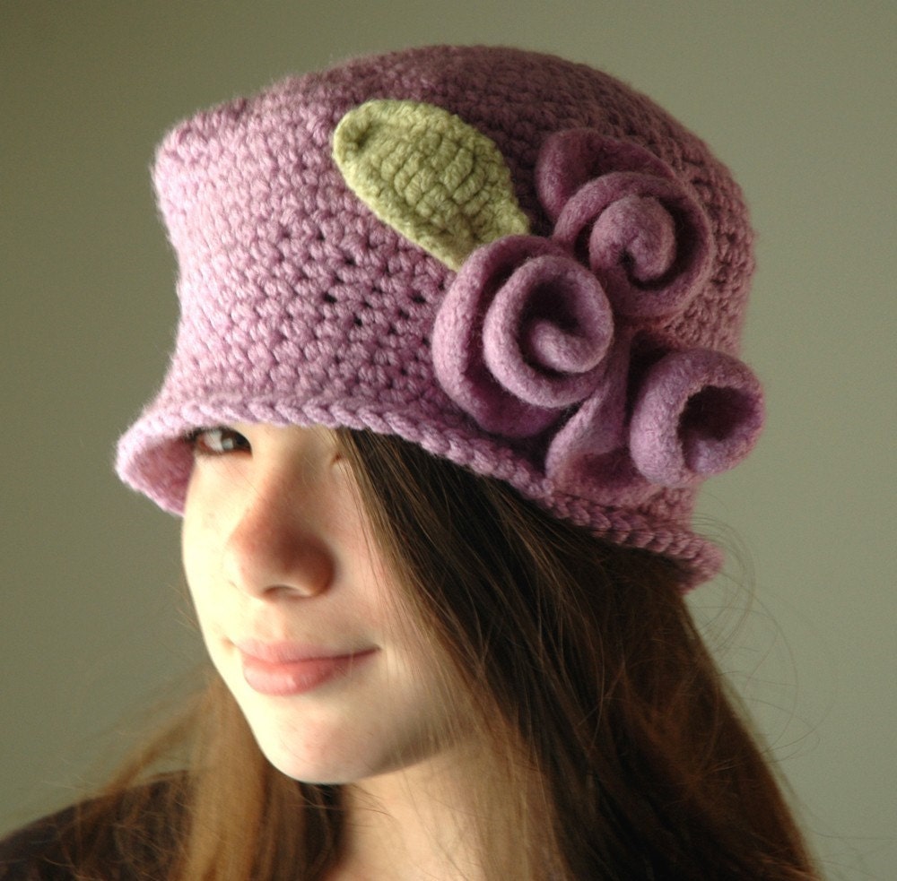 1920 Vintage Style Hat - Lavender Crochet Hat, Lilac Cloche Hat with Lilac Wool Felt Roses, Flapper Hat, Vintage Hat