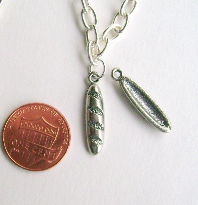 hunger games boy with the bread charm
