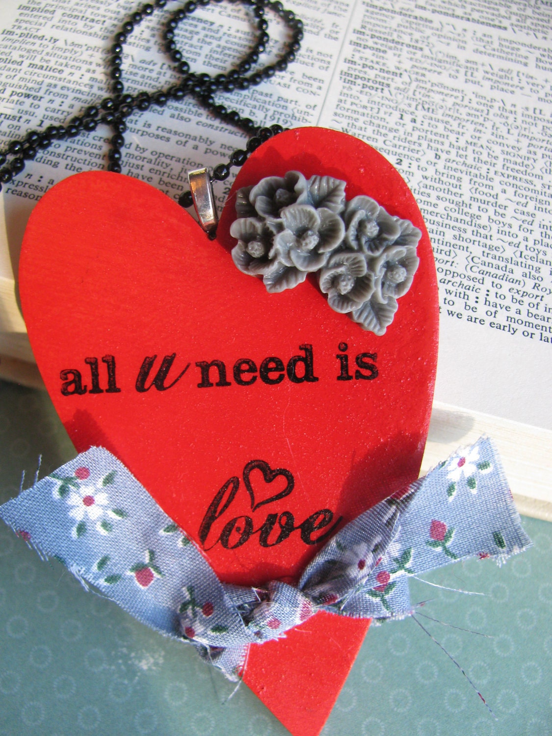 All you need is love Necklace