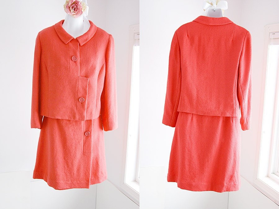 60's Amazing Coral Wool Crepe Suit -Perfect for Easter Sunday  -size 5 - 6
