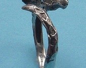 giraffe finger ring (powerfulEgyptian diety)