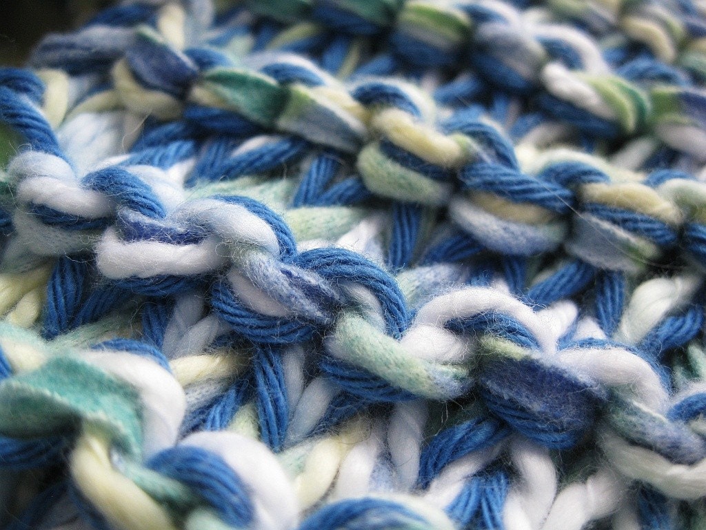 Cottage Blues - Handknit scarf