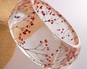 Red Resin Bangle.  Chunky Bangle with Pressed Flowers.  Real Flowers - Red Baby's Breath.  Contemporary Botanical Jewelry.