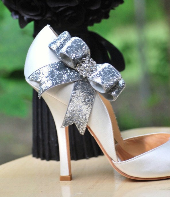 Sparkly Silver / Gold Bow Shoe Clips. Edgy Holidays, Fashion Night Out Couture, Rhinestone Crystals Glitter Glittery Ribbon, Spring Fashion