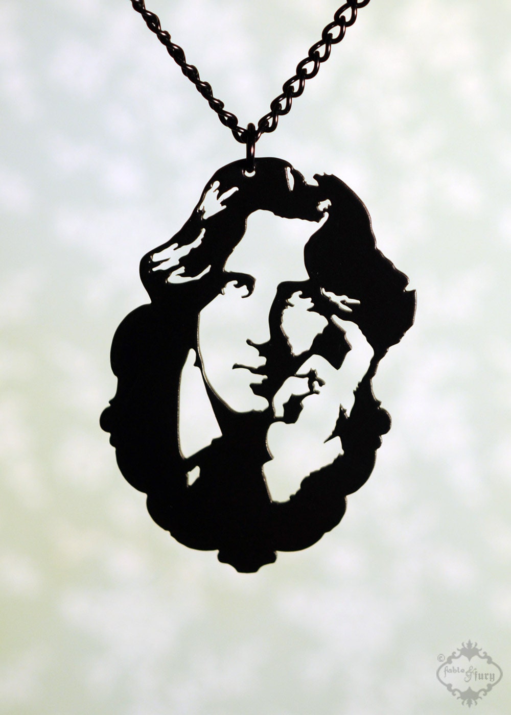 Oscar Wilde homage portrait necklace in black stainless steel - Victorian writer silhouette jewelry