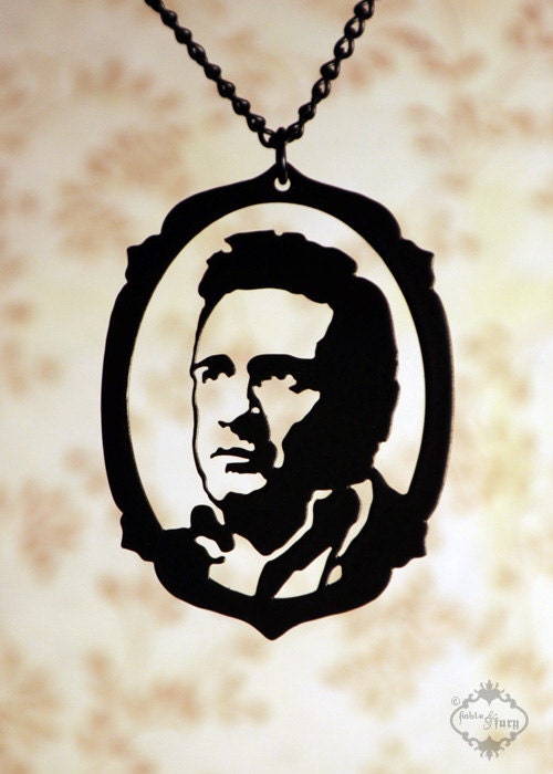 Johnny Cash tribute silhouette, portrait necklace in black stainless steel - music rockabilly musician jewelry