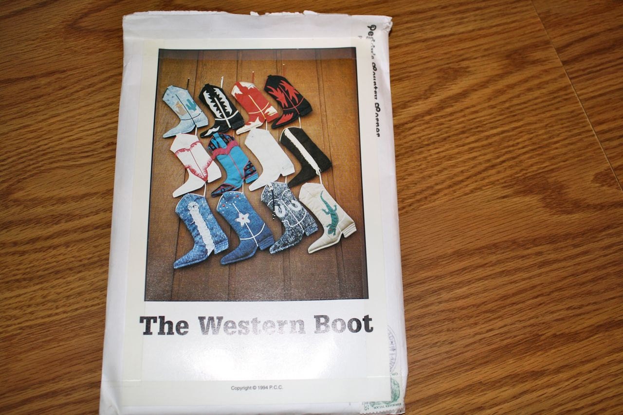 Western-Christmas-Stocking-Patterns Western Christmas Stocking Patterns http://www.etsy.com/listing ...