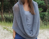 Soft.fluffy cowl in darc grey