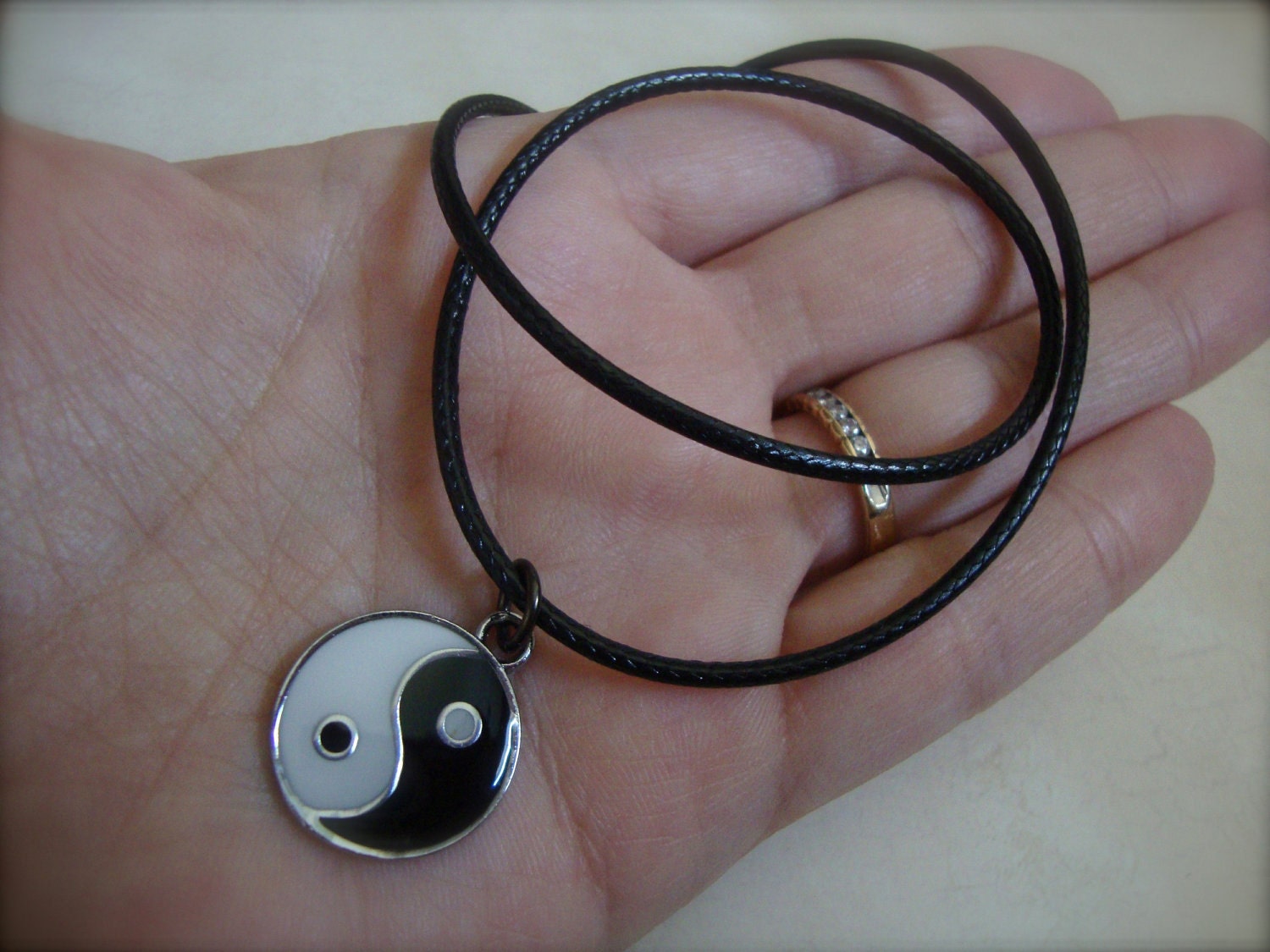One Direction - YIN AND YANG - Zayn Malik Inspired Unisex Yin and Yang Symbol Necklace Directioner 1D Bradford Bad Boi - Ready To Ship