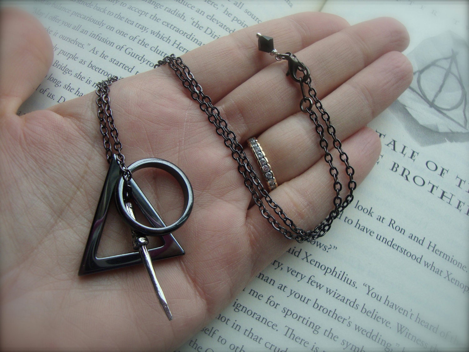 THE DEATHLY HALLOWS - Unisex Wizarding Inspired Necklace Hematite Gunmetal Three Peverell Brothers Guy Man