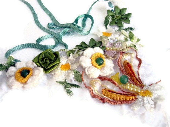 White Daisy Garden Spring Statement Bib Necklace Lace Cuff Bracelet