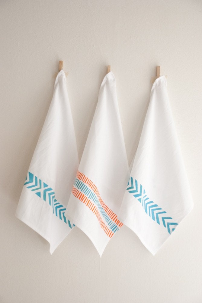 organic cotton tea towel - chevron print in red-orange ombre