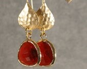 Garnet Red Glass Hammered Gold Bridesmaid Earrings, Valentines Day, Red Earrings, Gold Earrings, Wedding Earrings, Bridal Earrings (4187W)