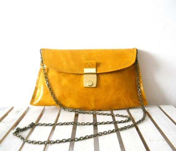 Beautiful leather clutch with vintage buckle - Beautiful Yellow