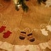 Mitten appliqued christmas tree skirt