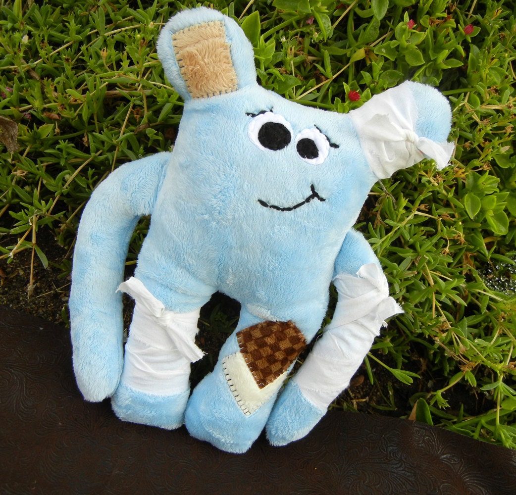NEW Get Bedder Soon Cookie Nummie Plush Monster in Blue with Bandages