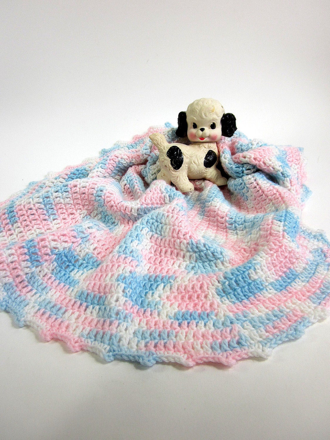 sale // Vintage Crocheted Pink and Blue Oval Baby Blanket - OopseeDaisies