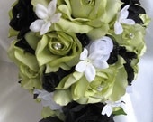Wedding bouquet Bridal Silk flowers BLACK GREEN WHITE Daisy Bridesmaids boutonnieres Corsages 17 pc package