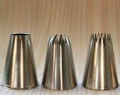 Jumbo Pastry Tip Set for Decorating Cupcakes - French, Closed Star and Round - Extra Large Size - with Disposable Pastry Bags (3 tips) Il_170x135