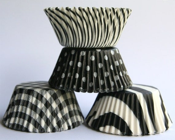 Black and White Mix Cupcake Liners (100) Il_570xn